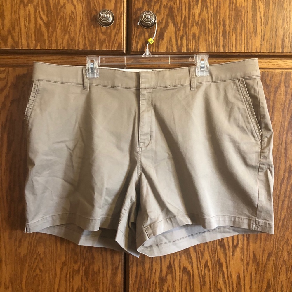 Girlfriend Shorts